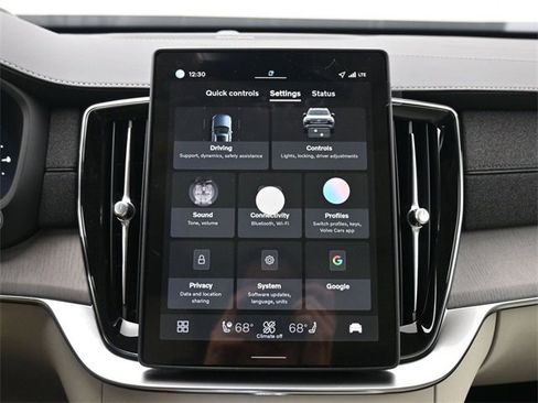 New 2026 Volvo XC90 T8 Ultra w/ Protection Package Premier image 16