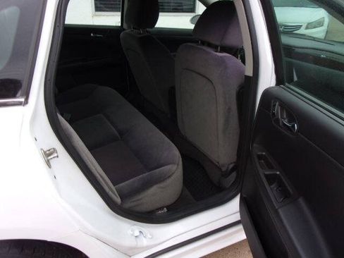 Used 2016 Chevrolet Impala LT FWD image 18