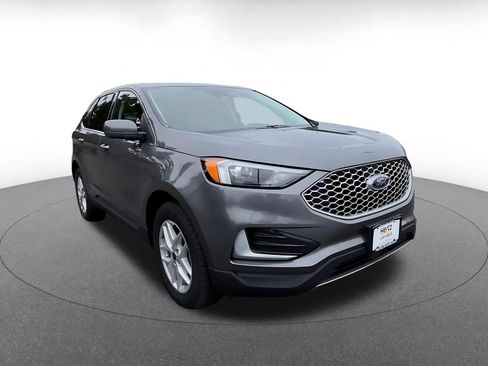 Used 2024 Ford Edge SEL AWD/4WD image 3