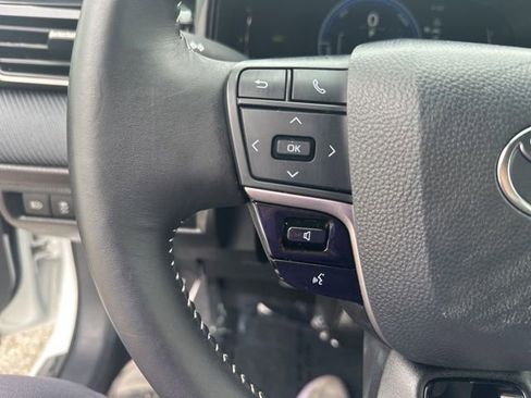 Used 2025 Toyota Camry SE FWD image 20