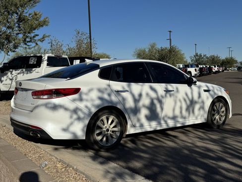 Used 2016 Kia Optima LX image 3