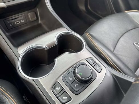 Used 2023 GMC Terrain AT4 image 29