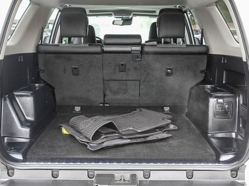 Used 2021 Toyota 4Runner SR5 Premium image 26