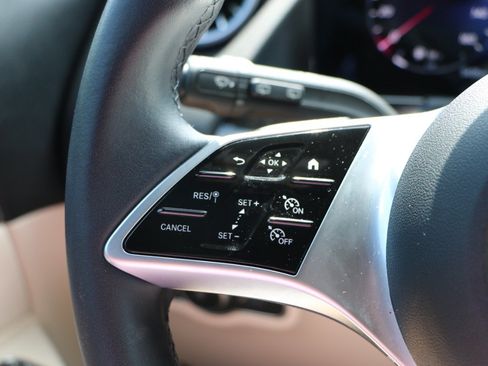Used 2025 Mercedes-Benz GLA 250 4MATIC image 20