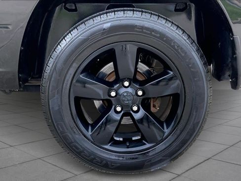 Used 2018 RAM 1500 Express w/ Black Ram 1500 Express Group image 11