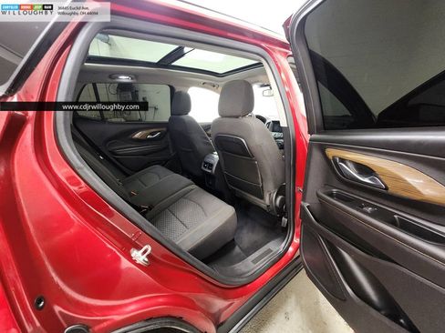 Used 2018 GMC Terrain SLE w/ Driver Convenience Package AWD/4WD image 30