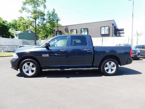 Used 2016 RAM 1500 Express RWD image 21