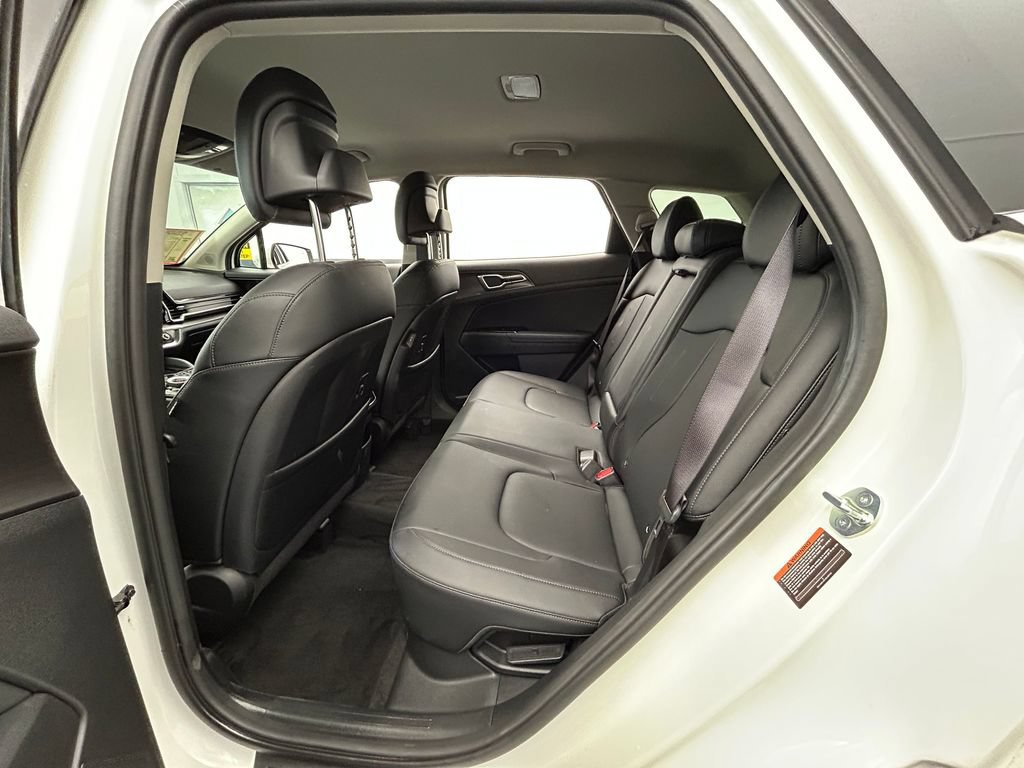 Used 2023 Kia Sportage EX AWD/4WD image 22
