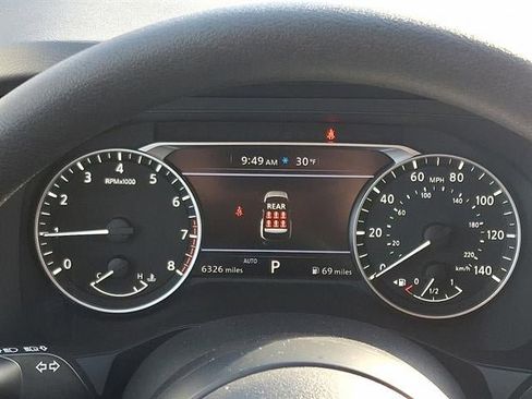 Used 2025 Nissan Pathfinder S image 21