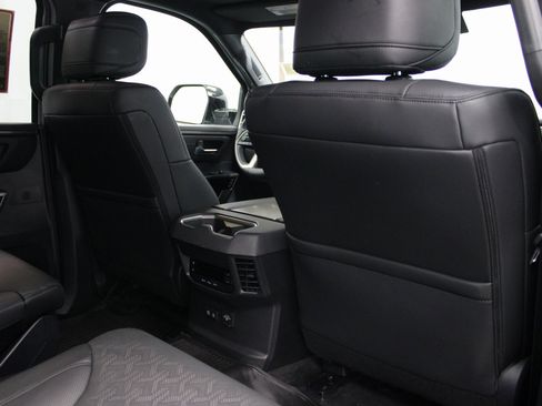 Used 2025 Toyota Sequoia Limited w/ Tow Technology Package image 34