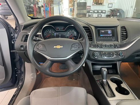 Used 2017 Chevrolet Impala LS FWD image 9