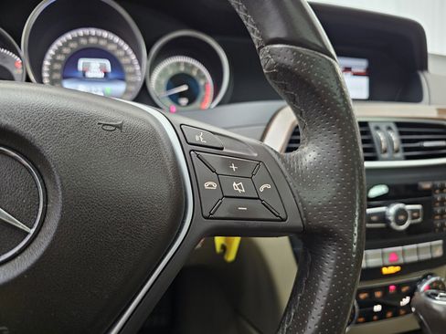 Used 2014 Mercedes-Benz C 250 Sedan image 25