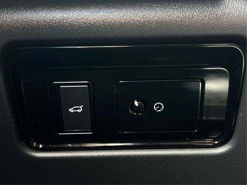 Used 2017 Jaguar F-PACE Prestige AWD/4WD image 24