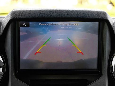 Used 2014 Ford F250 Platinum w/ FX4 Off-Road Package image 20