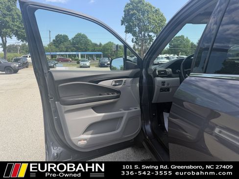 Used 2019 Honda Pilot Touring image 10