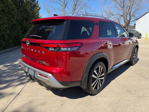 Used 2023 Nissan Pathfinder Platinum w/ Cargo Package image 31