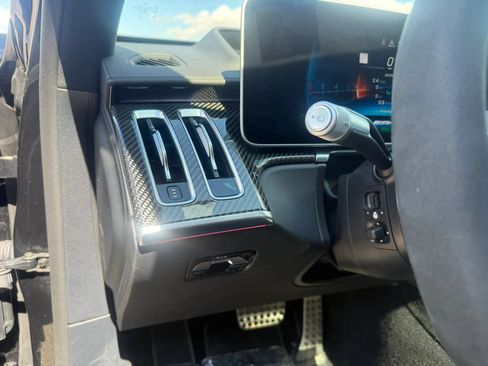 Used 2024 Mercedes-Benz S 63 AMG S w/ Carbon Fiber Exterior Package image 32
