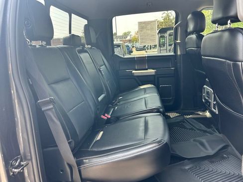 Used 2017 Ford F150 Lariat w/ Equipment Group 502A Luxury AWD/4WD image 15
