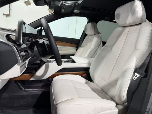 New 2026 Cadillac Vistiq Sport AWD/4WD image 5