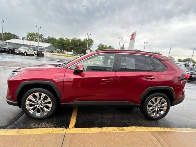 Used 2019 Toyota RAV4 XLE Premium w/ Cold Weather Package AWD/4WD image 6