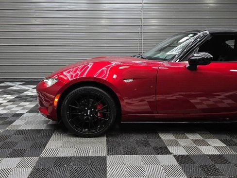 Used 2017 MAZDA MX-5 Miata Club w/ Brembo/BBS Package RWD image 33