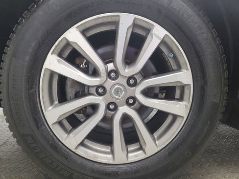 Used 2015 Nissan Pathfinder SV w/ Cargo Package image 31