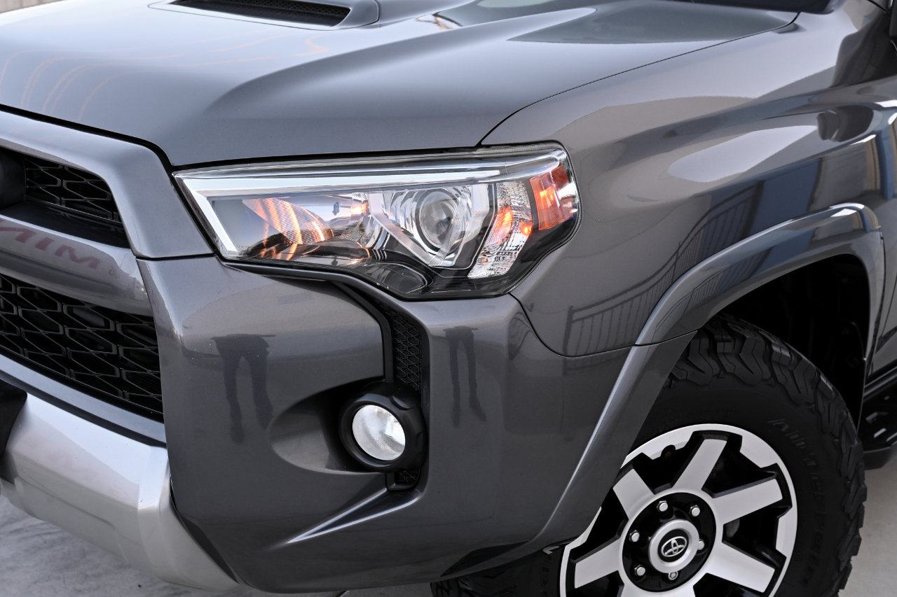 Used 2018 Toyota 4Runner TRD Off-Road Premium AWD/4WD image 37