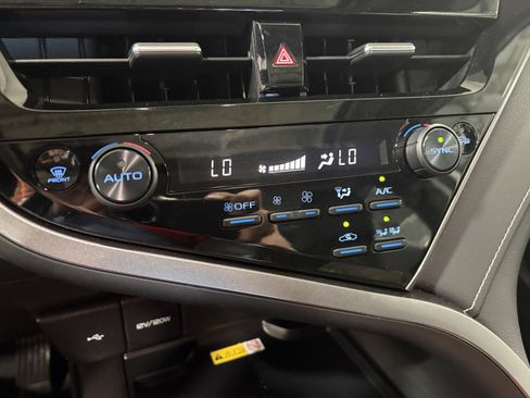 Used 2024 Toyota Camry SE w/ Audio Upgrade Package FWD image 19