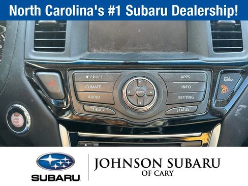 Used 2017 Nissan Pathfinder SV AWD/4WD image 11