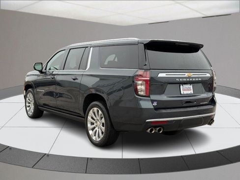 Used 2022 Chevrolet Suburban Premier image 5