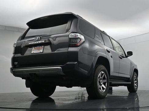 Used 2022 Toyota 4Runner TRD Off-Road Premium AWD/4WD image 36
