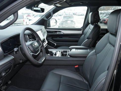 New 2026 Jeep Grand Wagoneer L 4WD image 2