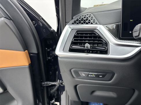 New 2026 BMW X5 M60i image 31