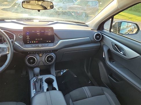 Used 2023 Chevrolet Blazer LT w/ Driver Confidence Package image 10