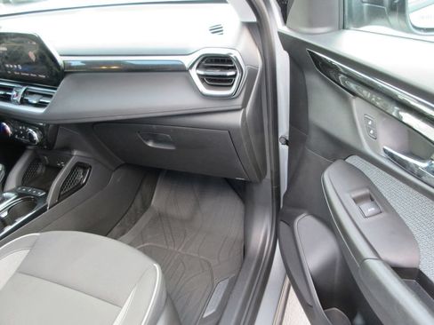 Certified 2026 Chevrolet TrailBlazer LT w/ LT Cold Weather Package FWD image 19