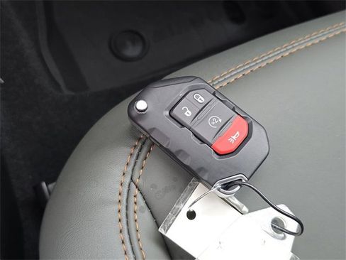 New 2026 Jeep Gladiator Mojave image 12