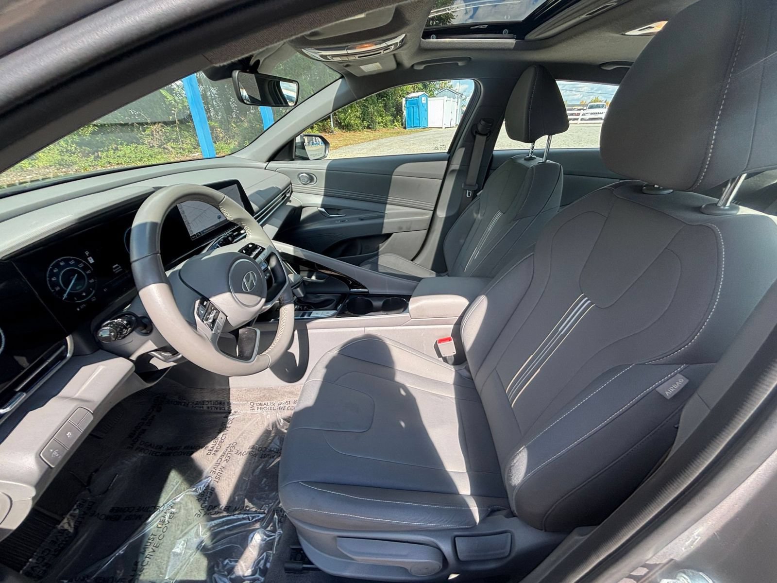 Used 2025 Hyundai Elantra SEL FWD image 27