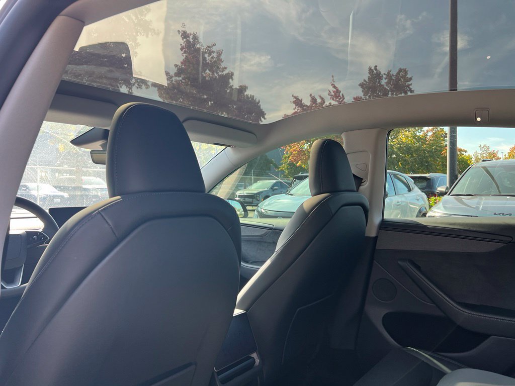 Used 2026 Tesla Model Y Long Range AWD/4WD image 9