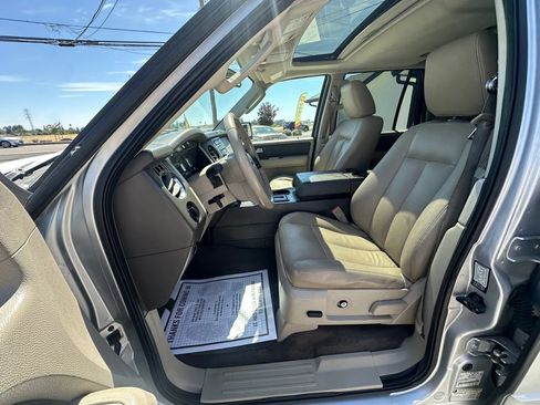 Used 2011 Ford Expedition EL XLT RWD image 22
