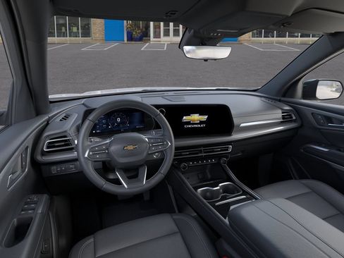 New 2026 Chevrolet Traverse LT w/ Midnight/Sport Edition FWD image 15