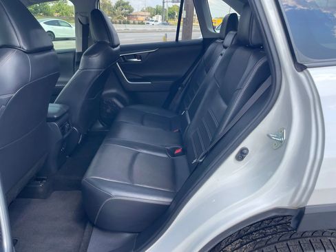 Used 2019 Toyota RAV4 Limited w/ Advanced Technology Package FWD image 18