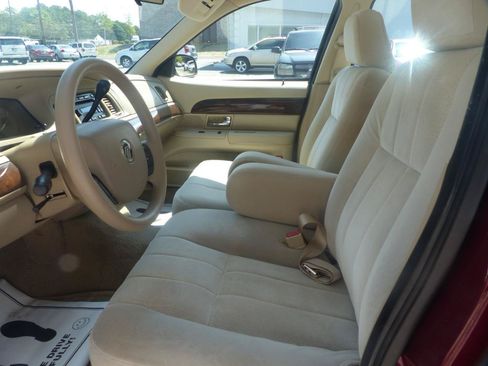 Used 2008 Mercury Grand Marquis GS RWD image 16