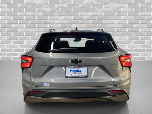 Used 2024 Chevrolet Trax ACTIV w/ Driver Confidence Package image 4