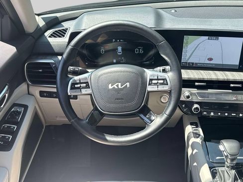 Used 2024 Kia Telluride EX w/ EX Captain's Chair Package AWD/4WD image 13