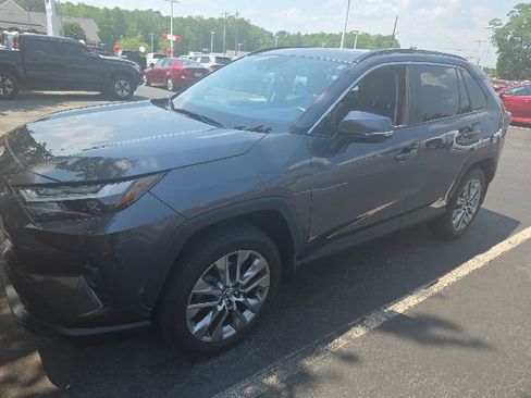 Used 2023 Toyota RAV4 XLE Premium FWD image 12