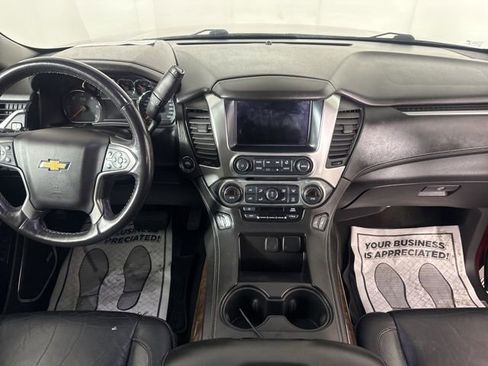Used 2018 Chevrolet Suburban LT image 24