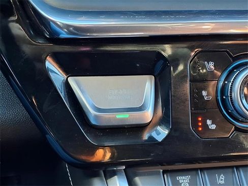 Used 2024 GMC Sierra 2500 Denali Ultimate image 15