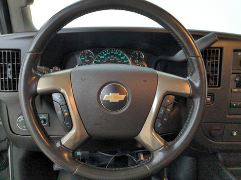 Used 2018 Chevrolet Express 3500 w/ Driver Convenience Package RWD image 19