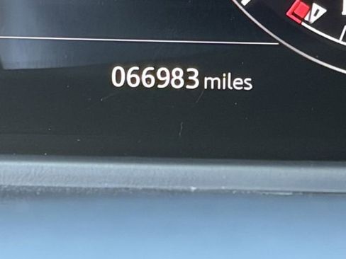 Used 2020 Land Rover Range Rover Velar R-Dynamic S image 12