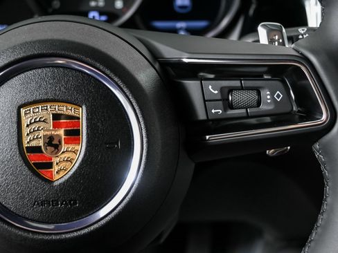 New 2025 Porsche Macan image 11